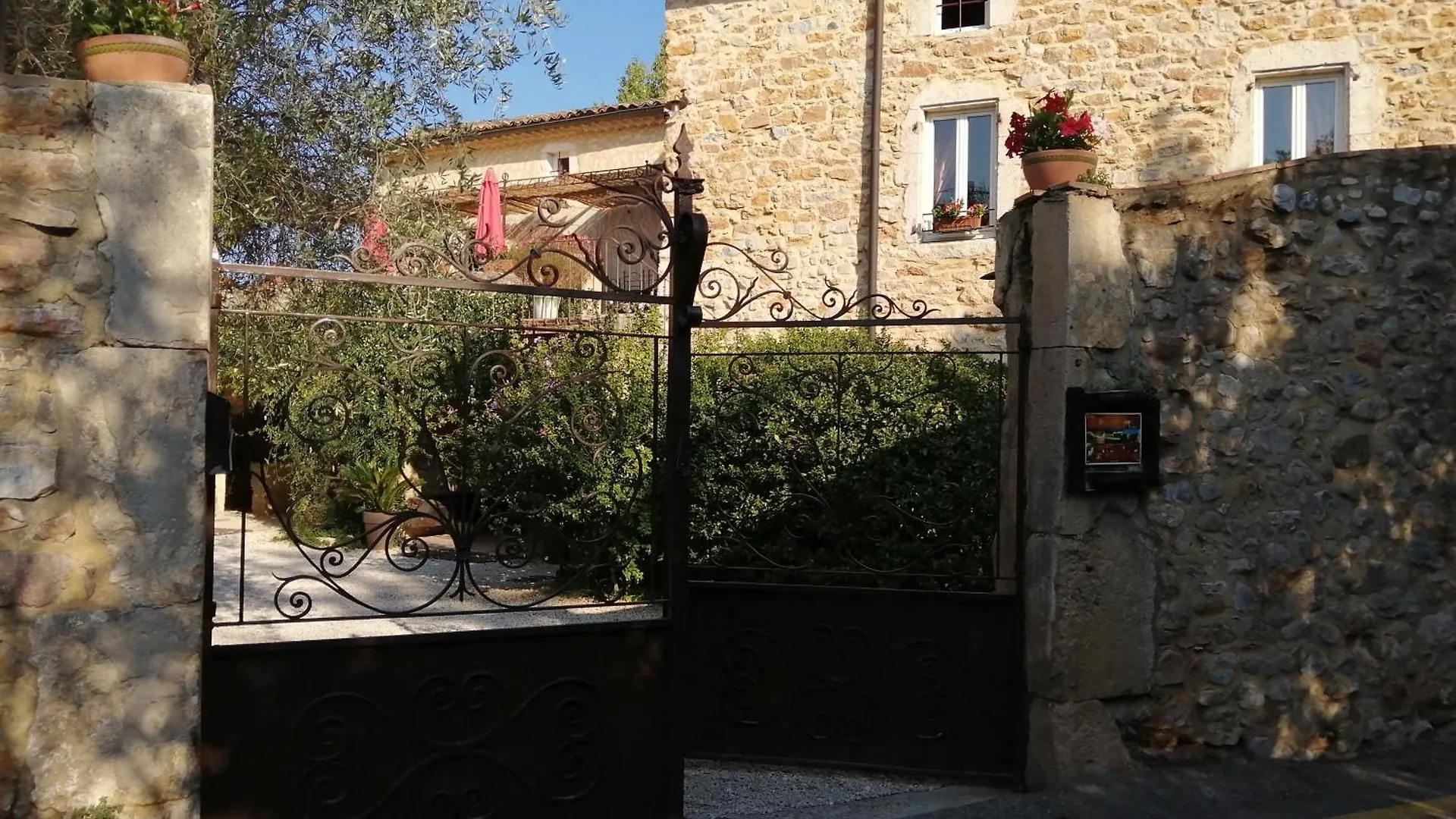 Mas De La Rose Daire Vallon-Pont-dʼArc